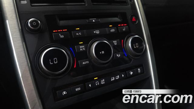Land Rover Discovery Sport 2.0 TD4 SE 2017 — фото 17