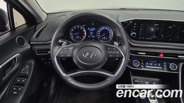 Hyundai Sonata (DN8) 2.0 Premium Family 2020 — фото 13