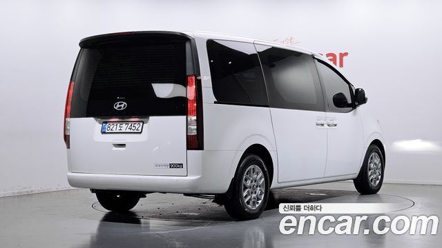 Hyundai Staria L3.5 Cargo 3-Seater Modern 2025 — фото 2