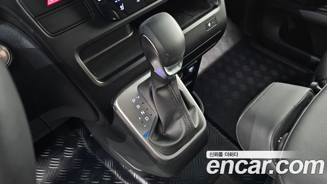 Hyundai Staria L3.5 Cargo 3-Seater Modern 2025 — фото 9