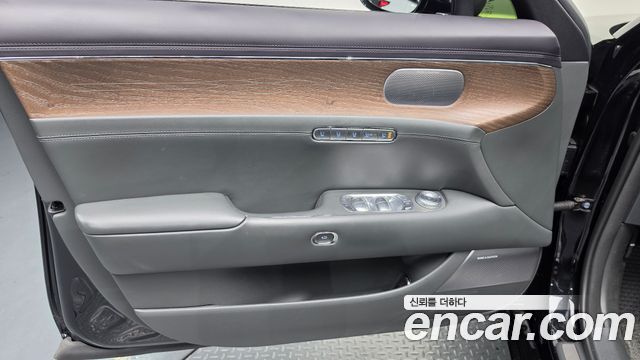Genesis G90 (RS4) Gasoline 3.5 Turbo AWD 2022 — фото 24