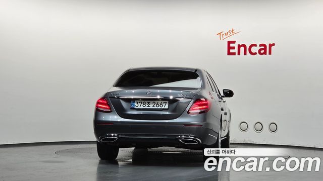 Mercedes-Benz E-Class (W213) E300 4MATIC Exclusive 2020 — фото 4
