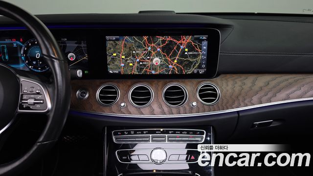 Mercedes-Benz E-Class (W213) E300 4MATIC Exclusive 2020 — фото 17