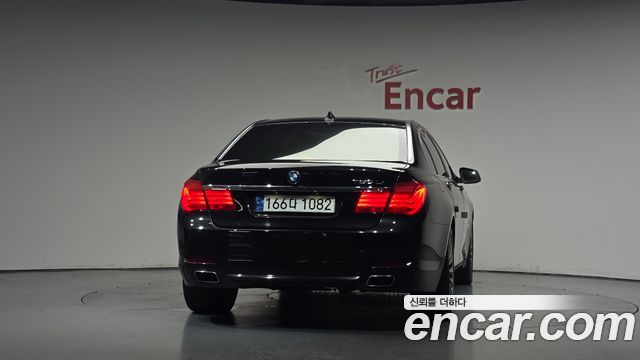 BMW 7 Series (F01) 750Li xDrive 2012 — фото 4