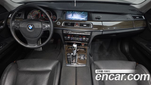 BMW 7 Series (F01) 750Li xDrive 2012 — фото 7