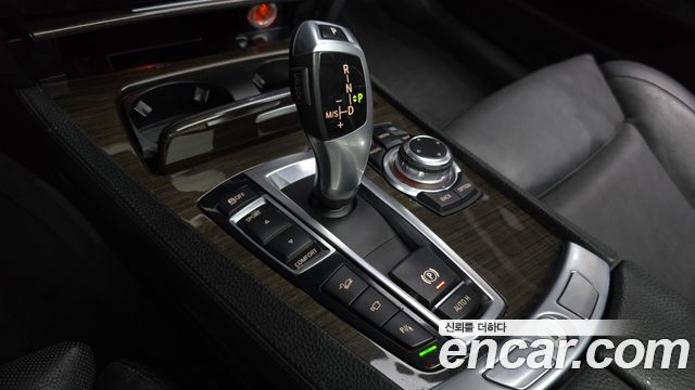 BMW 7 Series (F01) 750Li xDrive 2012 — фото 9