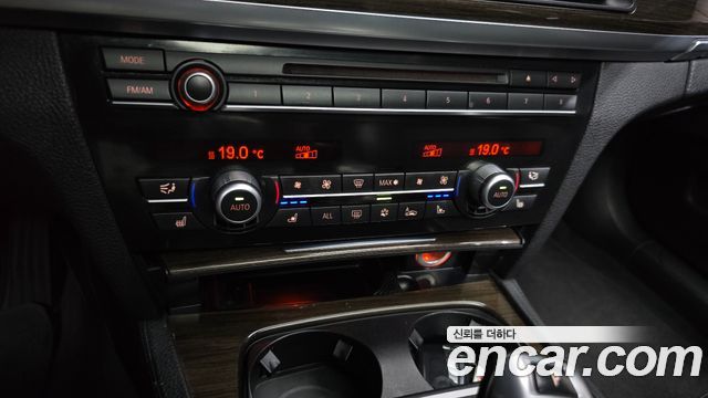 BMW 7 Series (F01) 750Li xDrive 2012 — фото 30