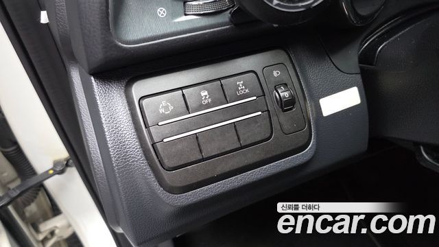 KG Mobility (SsangYong) Tivoli Armor Diesel GearⅡ 4WD Styling Gear 2018 — фото 20