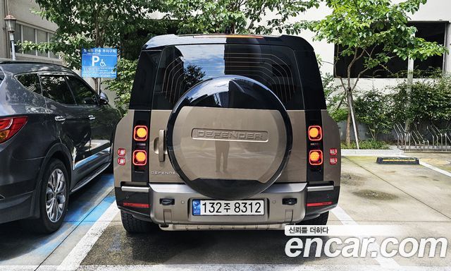 Land Rover Defender (L663) 130 P400 X-Dynamic HSE 2024 — фото 4