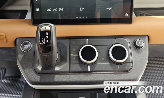 Land Rover Defender (L663) 130 P400 X-Dynamic HSE 2024 — фото 8