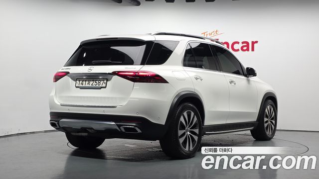 Mercedes-Benz GLE-Class (W167) GLE300d 4MATIC 2024 — фото 2