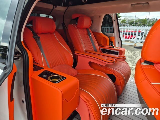 Kia Carnival (IV) Gasoline 9-seater Limousine(Special vehicle) 2023 — фото 1