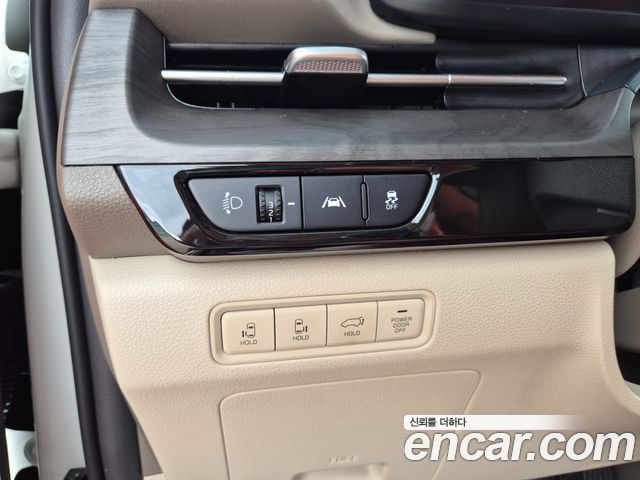 Kia Carnival (IV) Gasoline 9-seater Limousine(Special vehicle) 2023 — фото 16