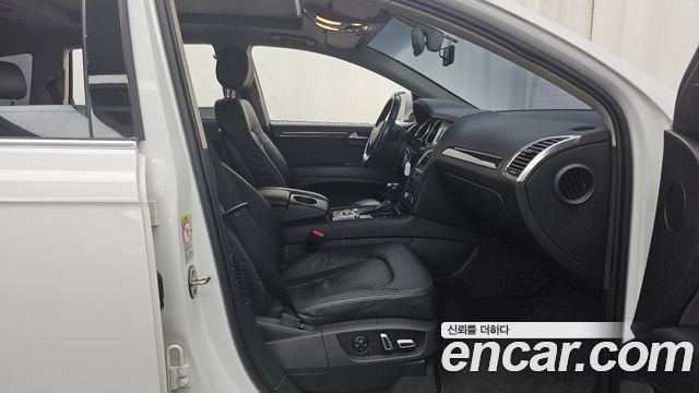 Audi Q7 35 TDI Quattro Dynamic 4L 2015 — фото 11