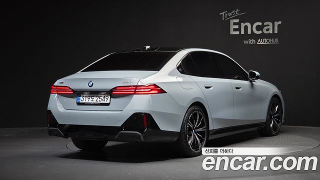 BMW 5 Series (G60) 530i xDrive M Sport 2026 — фото 2