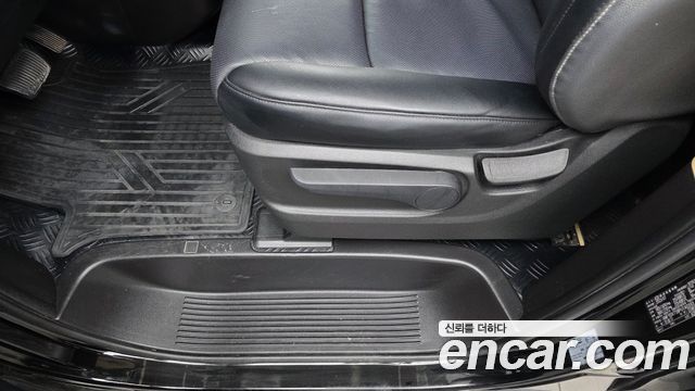 Hyundai Staria Cargo 3-Seater Modern 2023 — фото 37