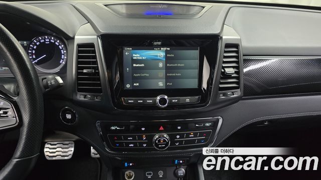 KG Mobility (SsangYong) Rexton Sports Khan Diesel 2.2 4WD Prestige 2021 — фото 14