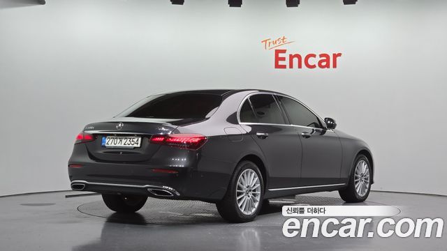 Mercedes-Benz E-Class (W213) E220d 4MATIC Exclusive 2021 — фото 2