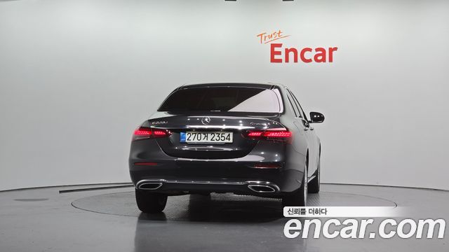 Mercedes-Benz E-Class (W213) E220d 4MATIC Exclusive 2021 — фото 4