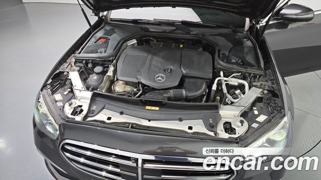 Mercedes-Benz E-Class (W213) E220d 4MATIC Exclusive 2021 — фото 6