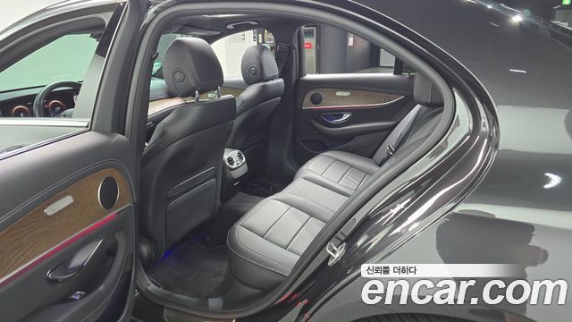 Mercedes-Benz E-Class (W213) E220d 4MATIC Exclusive 2021 — фото 11