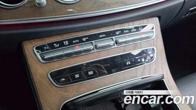 Mercedes-Benz E-Class (W213) E220d 4MATIC Exclusive 2021 — фото 30