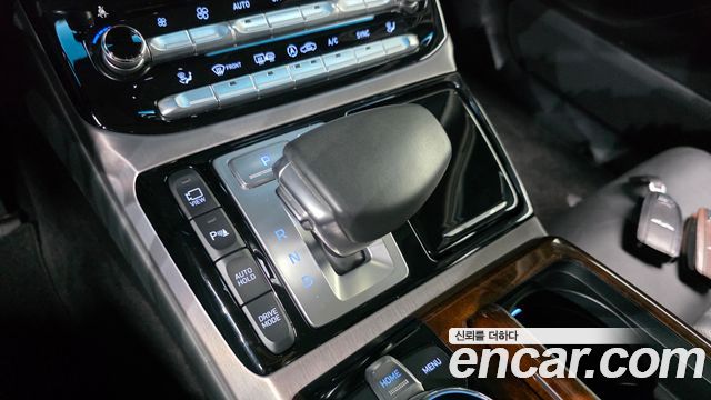 Genesis EQ900 3.8 GDI AWD Prestige 2016 — фото 9