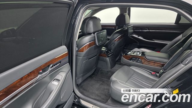 Genesis EQ900 3.8 GDI AWD Prestige 2016 — фото 16