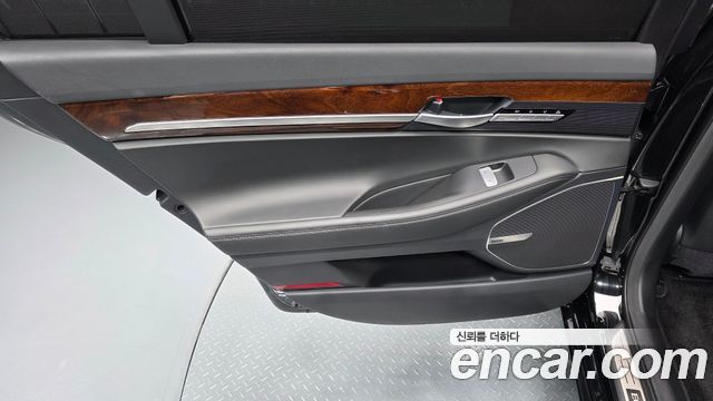 Genesis EQ900 3.8 GDI AWD Prestige 2016 — фото 30