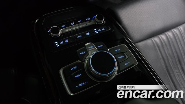 Genesis EQ900 3.8 GDI AWD Prestige 2016 — фото 36