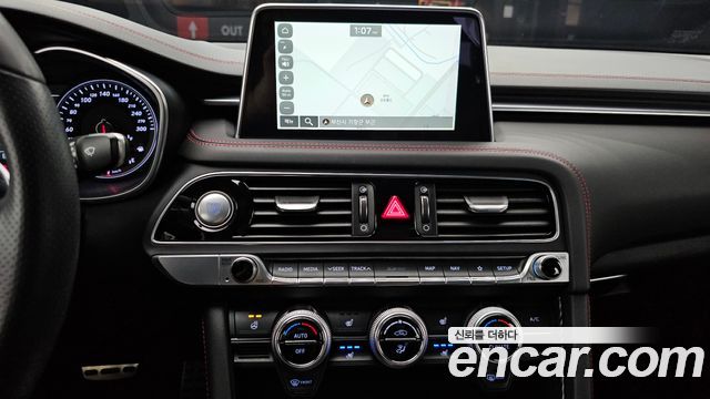 Genesis G70 2.0T Sport Package 2018 — фото 17