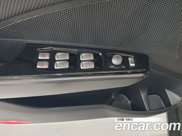 KG Mobility (SsangYong) Tivoli Air Diesel IX 2WD 2017 — фото 17