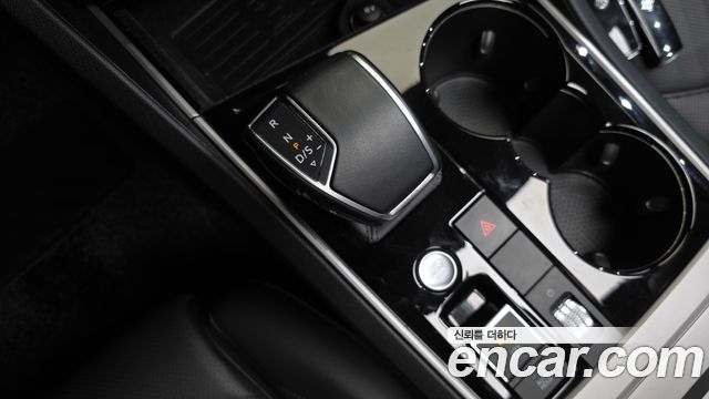 Volkswagen Touareg (III) 3.0 TDI Premium 2023 — фото 9