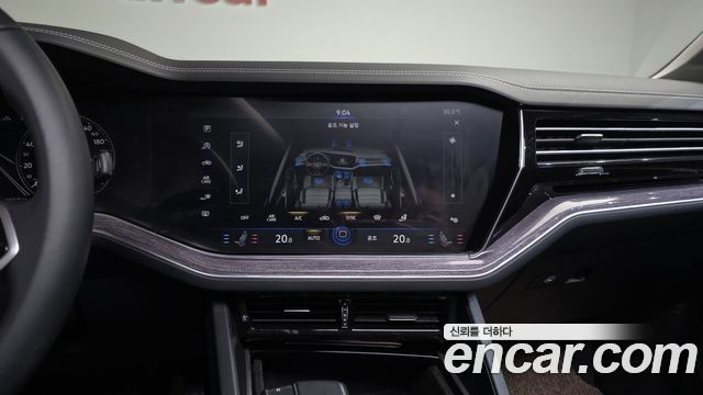 Volkswagen Touareg (III) 3.0 TDI Premium 2023 — фото 14