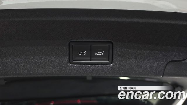 Volkswagen Touareg (III) 3.0 TDI Premium 2023 — фото 27