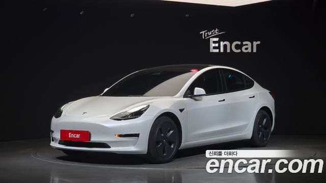 Tesla Model 3 RWD