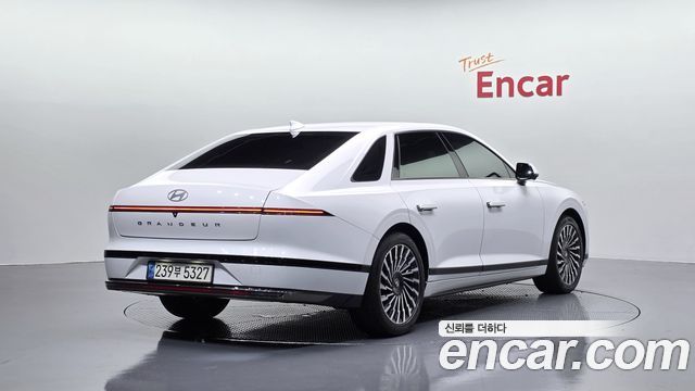Hyundai Grandeur Hybrid (GN7) Calligraphy 2023 — фото 2