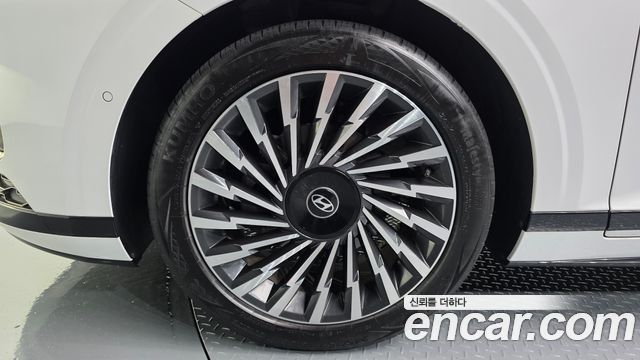 Hyundai Grandeur Hybrid (GN7) Calligraphy 2023 — фото 5