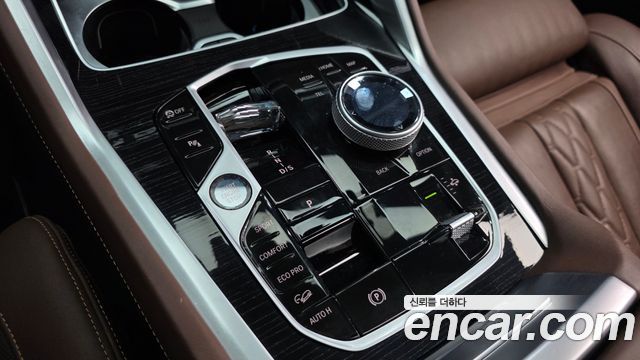 BMW X6 (G06) xDrive40i M Sport 2024 — фото 9
