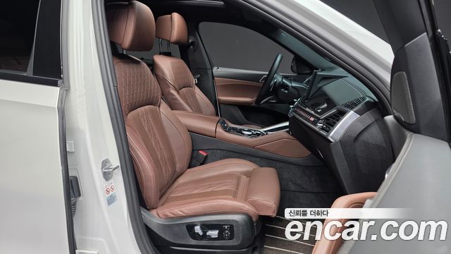 BMW X6 (G06) xDrive40i M Sport 2024 — фото 11