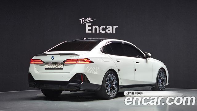 BMW 5 Series (G60) 530e M Sport 2024 — фото 2