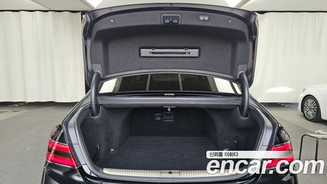 Genesis G90 5.0 AWD Limousine Prestige 2020 — фото 20