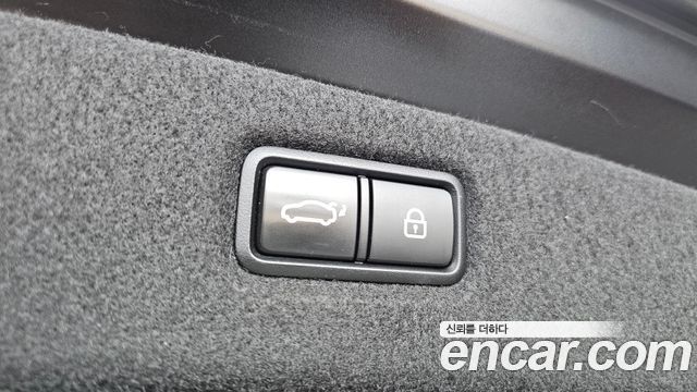 Genesis G90 5.0 AWD Limousine Prestige 2020 — фото 27