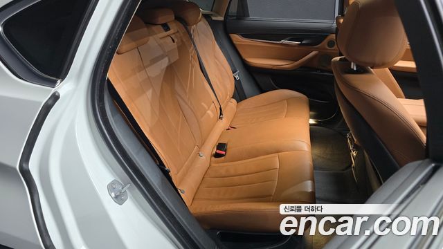BMW X6 (F16) xDrive 30d 2018 — фото 11