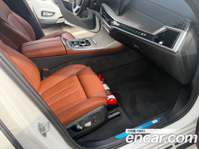 BMW X7 (G07) xDrive 40d Design Pure Excellence 7-Seater 2025 — фото 7