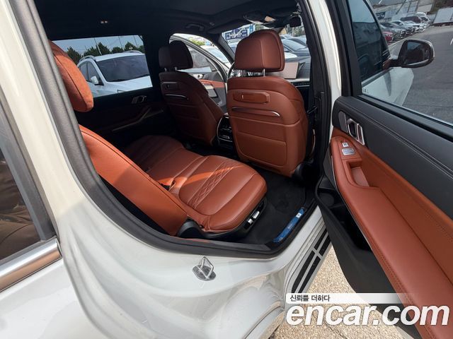 BMW X7 (G07) xDrive 40d Design Pure Excellence 7-Seater 2025 — фото 9