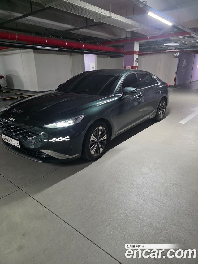 Kia K8 Hybrid Noblesse