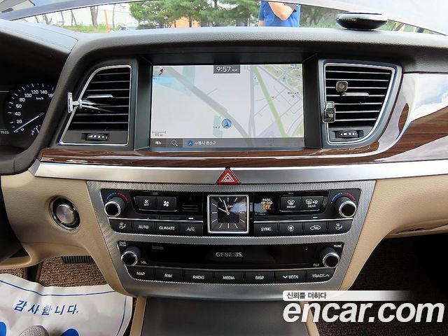 Genesis G80 3.3 GDI AWD Prestige 2019 — фото 17