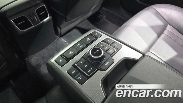 Genesis G80 3.3 GDI Premium Luxury 2017 — фото 17