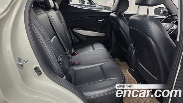 KG Mobility (SsangYong) Tivoli Diesel LX 2WD 2016 — фото 12